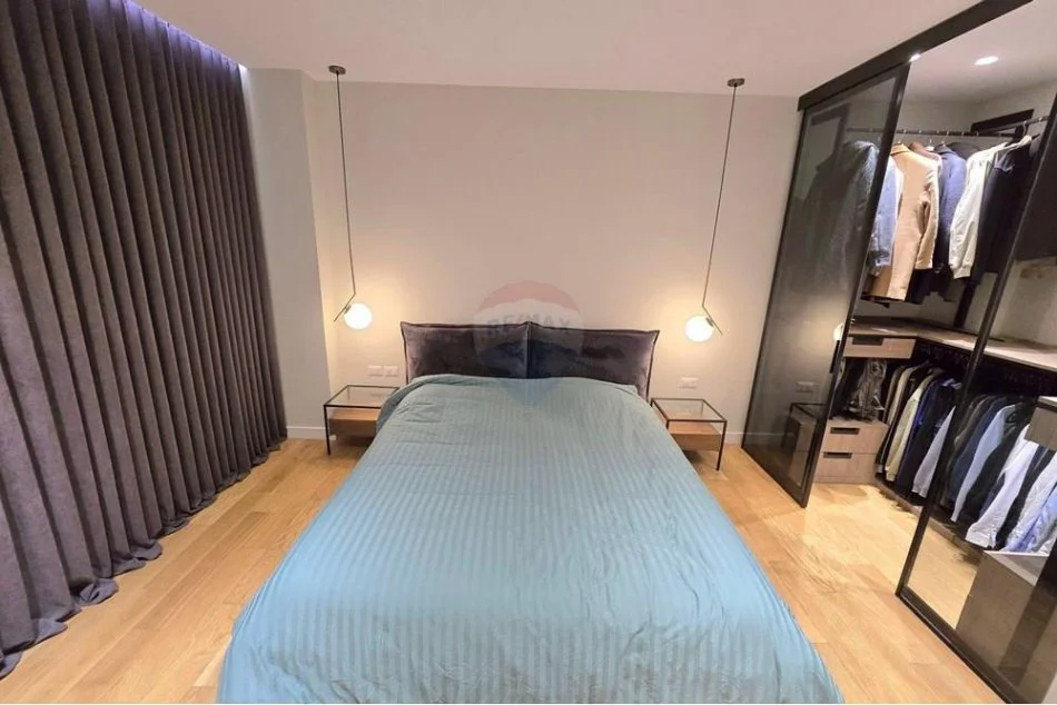 Tirane, shitet apartament 2+1+Ballkon Kati 4, 97 m² 229.000 € (Rruga e Dibres, Shkolla e Bashkuar)