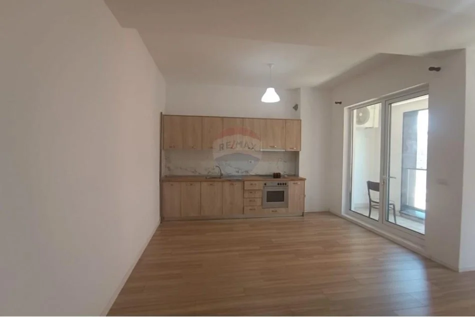 Jepet me qera apartament 2+1+2 tek kompleksi Marga 1 .