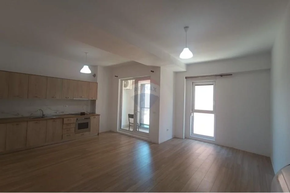 Jepet me qera apartament 2+1+2 tek kompleksi Marga 1 .