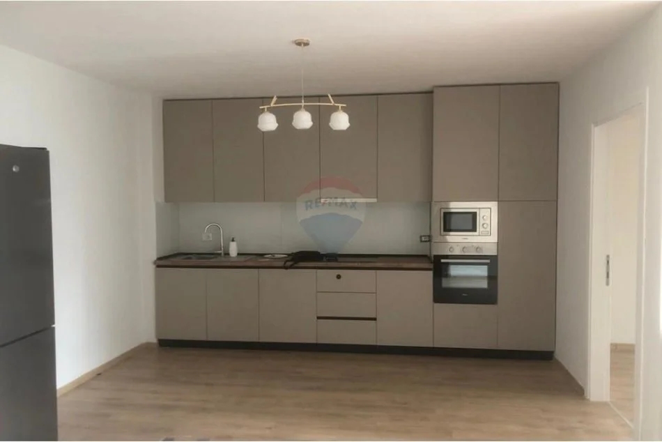 jepet me qera 3+1+Aneks+Ballkon , 1 m² 1.000 €