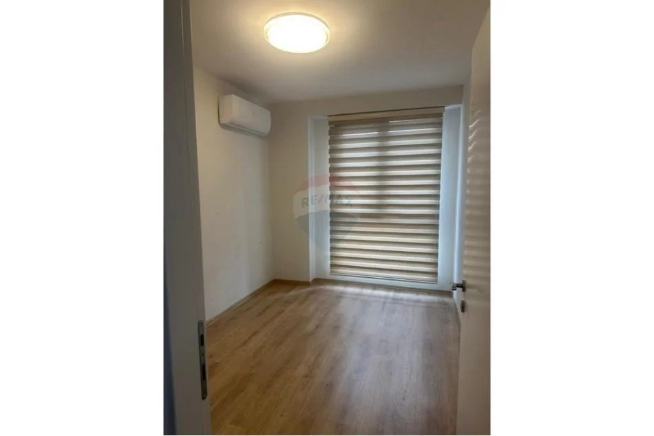 jepet me qera 3+1+Aneks+Ballkon , 1 m² 1.000 €