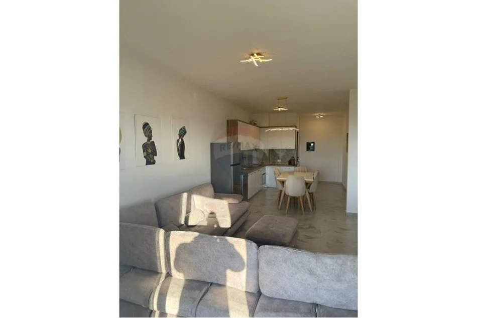 jepet me qera apartament 2+1 ,  750 € (oasis rezidence)