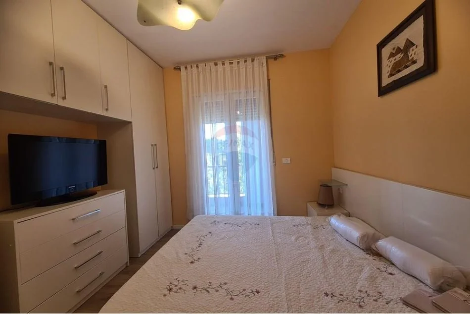 Tirane, jepet me qera , 106 m² 850 € 