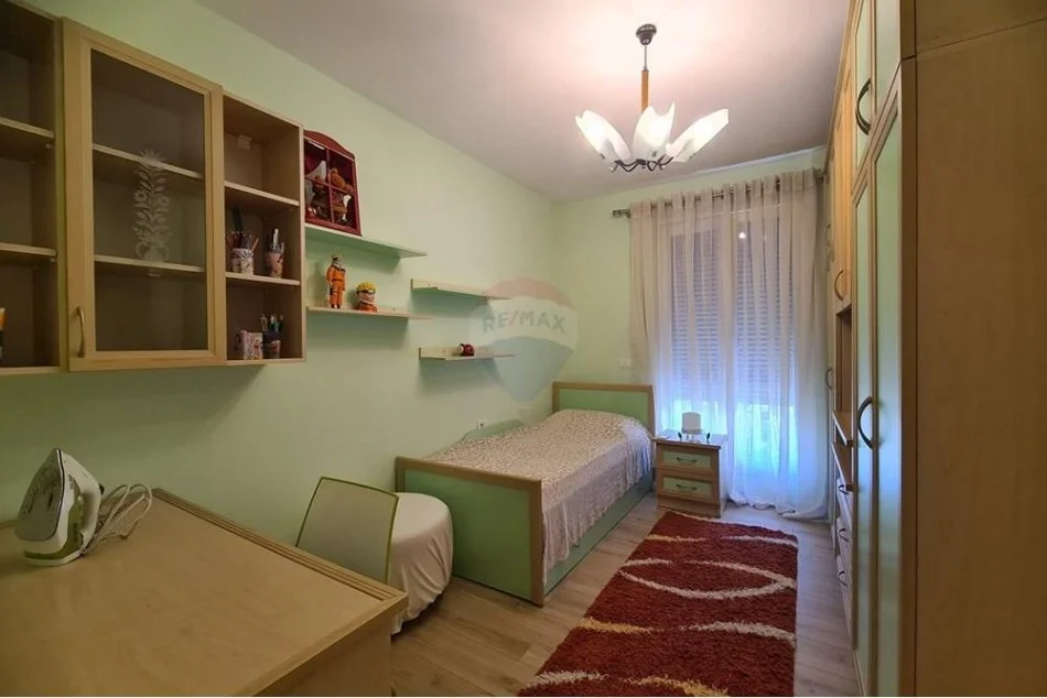 Tirane, jepet me qera , 106 m² 850 € 