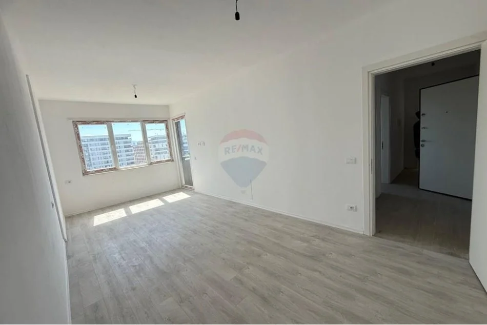 Tirane, jepet me qera apartament 2+1+Ballkon Kati 7, 97 m² 450 € (Univers City,)