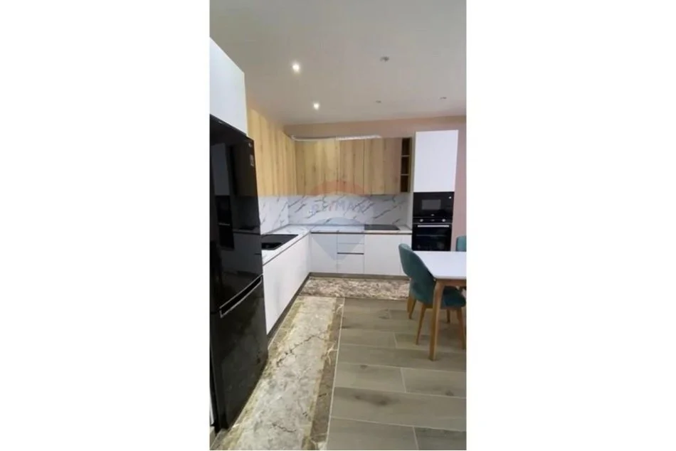 Apartament 1+1+Post Parkimi #perqira 400 euro