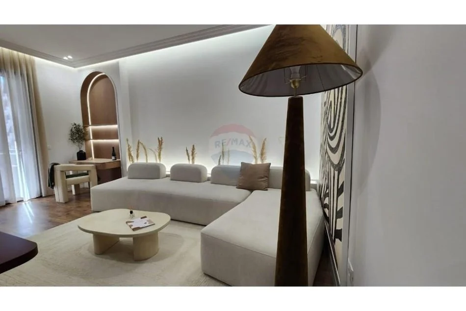 Tirane, jepet me qera 2+1 , (kompleksi deliorgji)