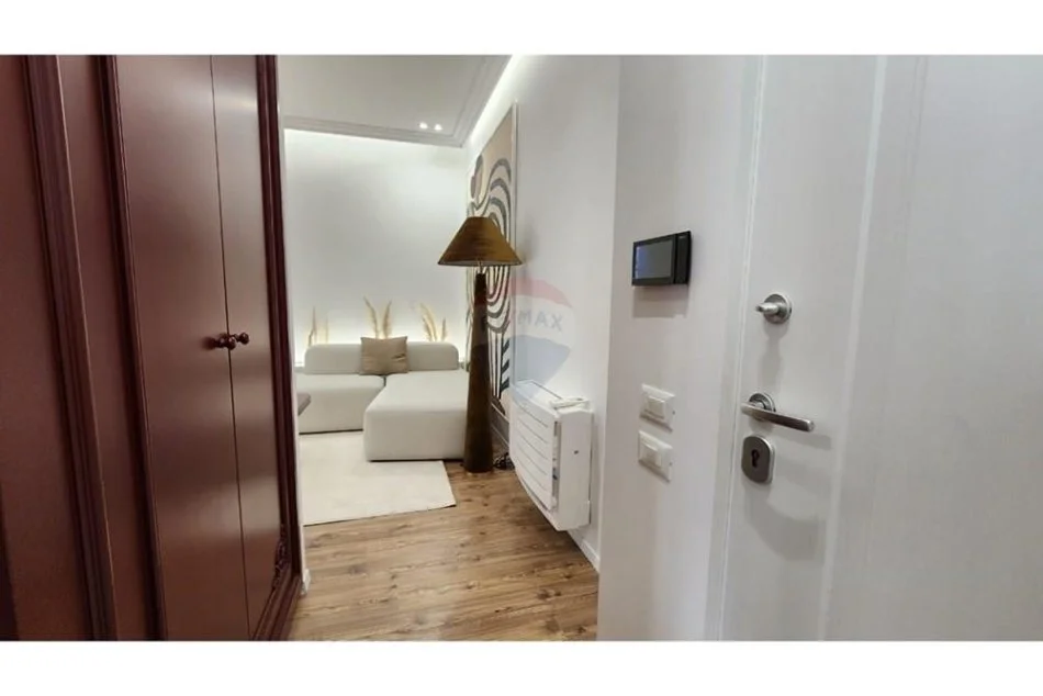 Tirane, jepet me qera 2+1 , (kompleksi deliorgji)