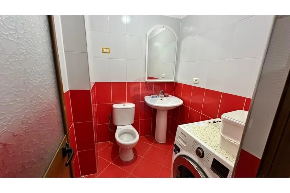 Tirane, jepet me qera apartament 2+1 Kati 2, 100 m² 600 € (Don Bosko)