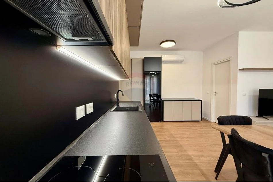 Tirane, jepet me qera apartament 1+1 Kati 2, 70 m² 600 € (Bulevardi i ri)