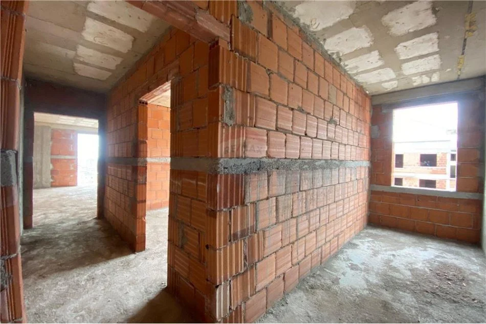 Tirane, shitet apartament 1+1 Kati 8, 75 m² 54.700 € (kamez)