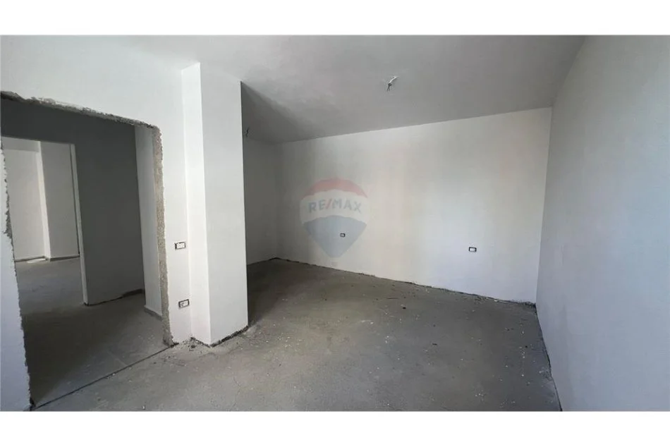 Tirane, shitet apartament 1+1+Ballkon Kati 2, 79 m² 103.000 € (Loni Ligori)