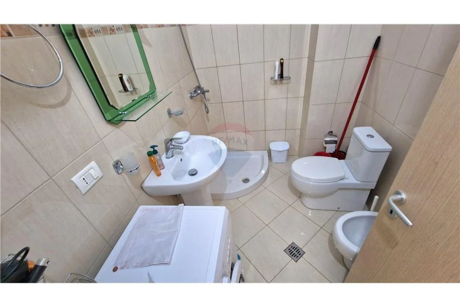 Vlore, shitet apartament 1+1+Ballkon Kati 3, 52 m² 120.000 € (Uji i Ftohte)