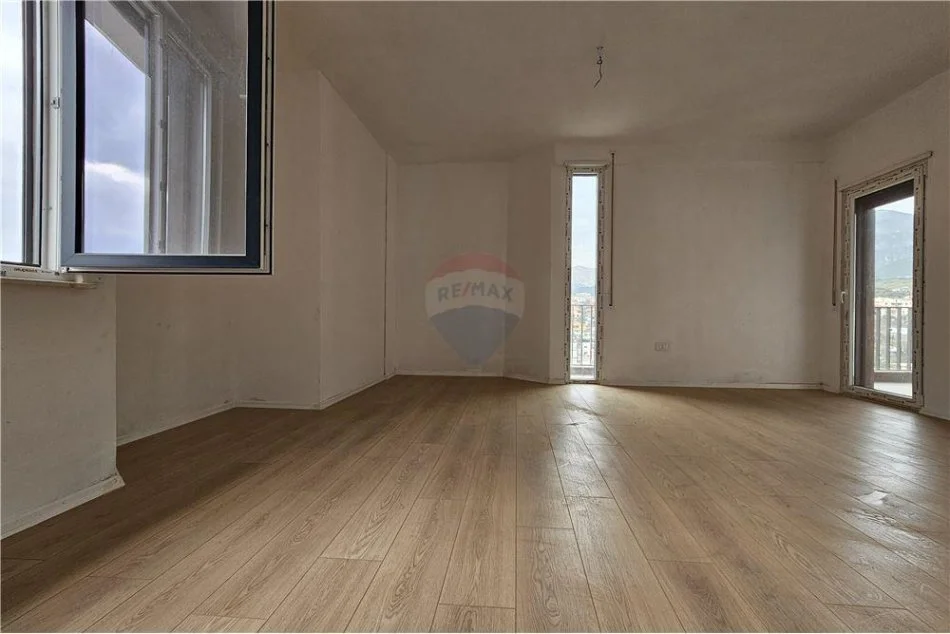 Tirane, shitet apartament 2+1 Kati 5, 97 m² 119.000 € (Apartament 2+1 ne Shkoze tek kompleksi RELUX!)