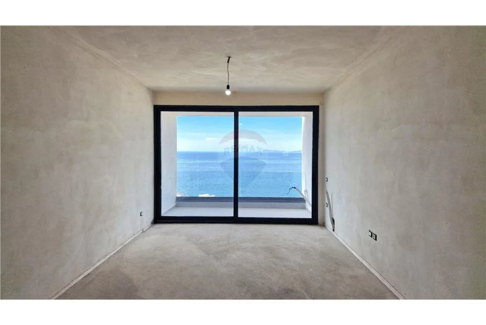 Vlore, shitet apartament 2+1+Ballkon Kati 3, 102 m² (Aleksander Moisiu)