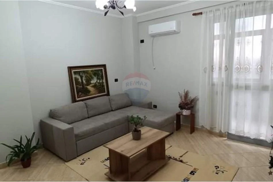 Tirane, jepet me qera apartament 2+1 Kati 2, 90 m² 650 € (Rruga Islam Alla)