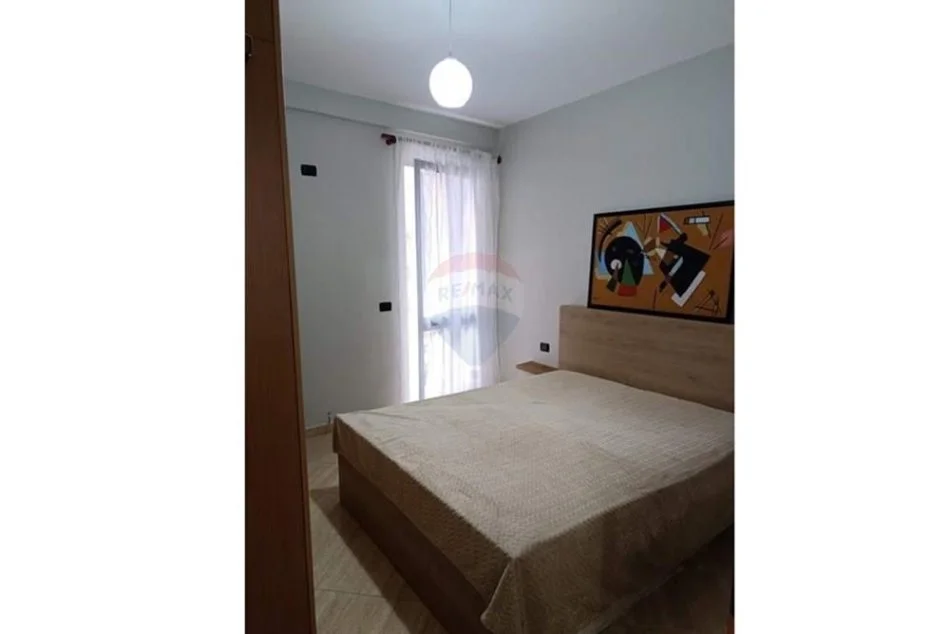 Tirane, jepet me qera apartament 2+1 Kati 2, 90 m² 650 € (Rruga Islam Alla)
