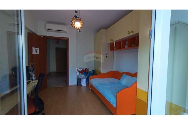 Tirane, jepet me qera apartament 2+1+BLK Kati 7, 130 m² 550 Euro (Zogu i zi)
