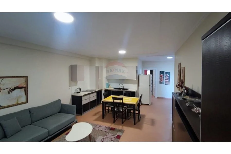 Tirane, shitet apartament 2+1+Ballkon Kati 8, 99 m² 135.000 € (Migjeni)