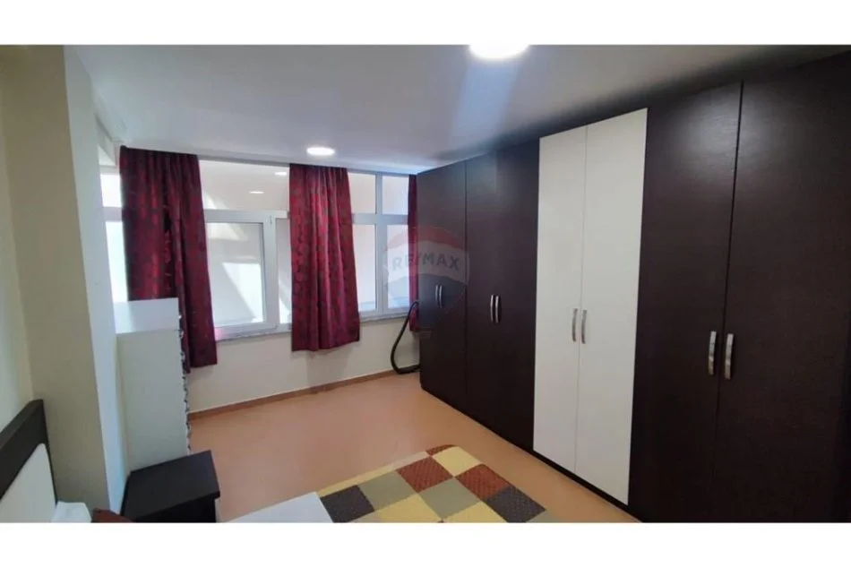 Tirane, shitet apartament 2+1+Ballkon Kati 8, 99 m² 135.000 € (Migjeni)