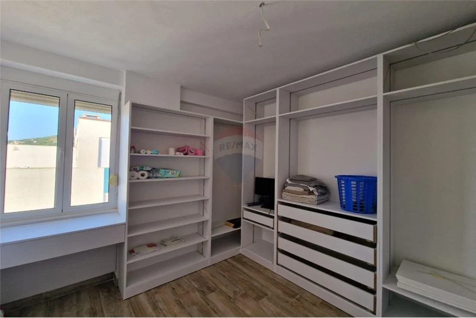 Vlore, shitet apartament+verande | Penthouse 1+1+Aneks+Ballkon , 115 m² 230.000 € (Dhimiter Konomi)
