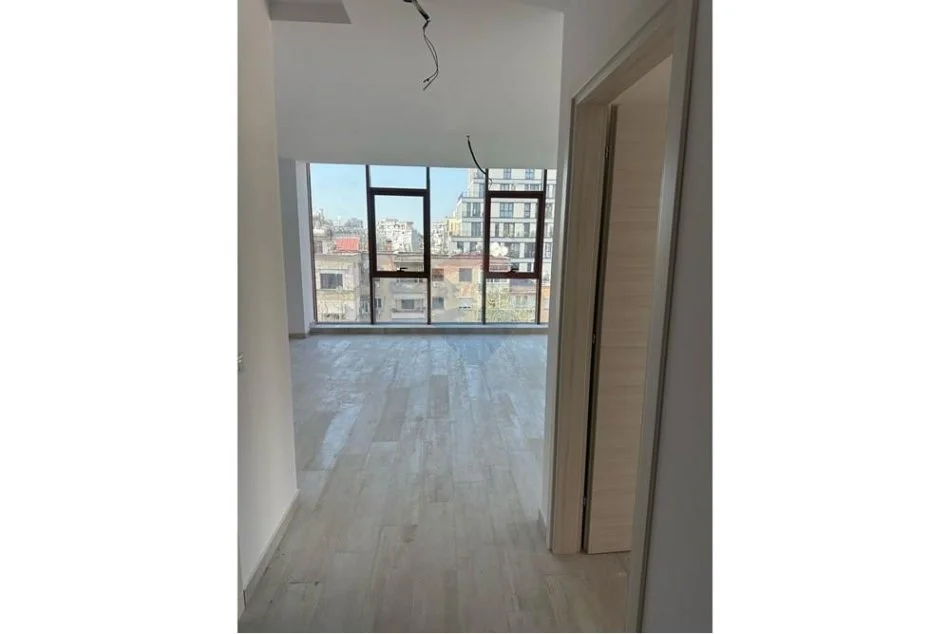 Tirane, jepet me qera ambjent biznesi Kati 5, 156 m² 2.800 € (Rr. e Kavajes)