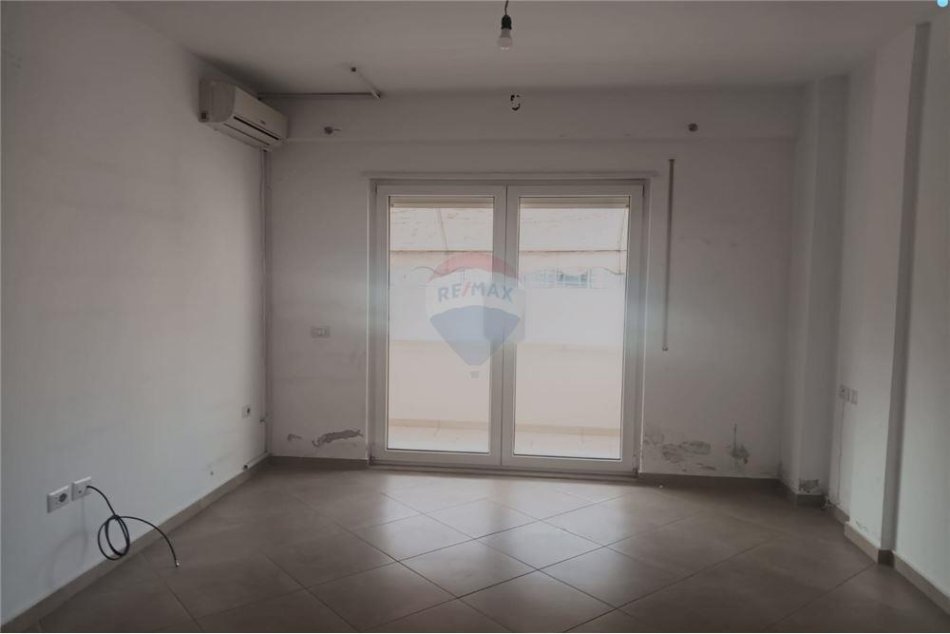 Tirane, shitet apartament 2+1 Kati 6, 165,000 € (SHITET APARTAMENT 2+1 TEK ATSH, PAZAR I RI !)