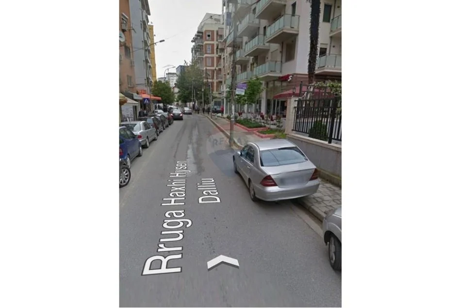 Tirane, shitet apartament 2+1 , 175.000 € 