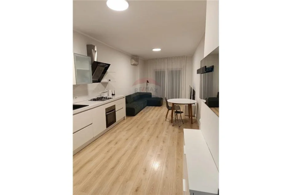 Tirane, jepet me qera apartament 1+1+Ballkon Kati 5, 70 m² 700 € (TEFTA TASHKO)
