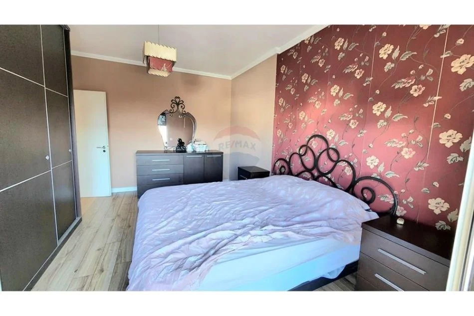 Tirane, shitet 3+1 Kati 10, 133 m² 295.000 € (Shitet apartament 3+1+2 tek Rruga e Kosovareve)