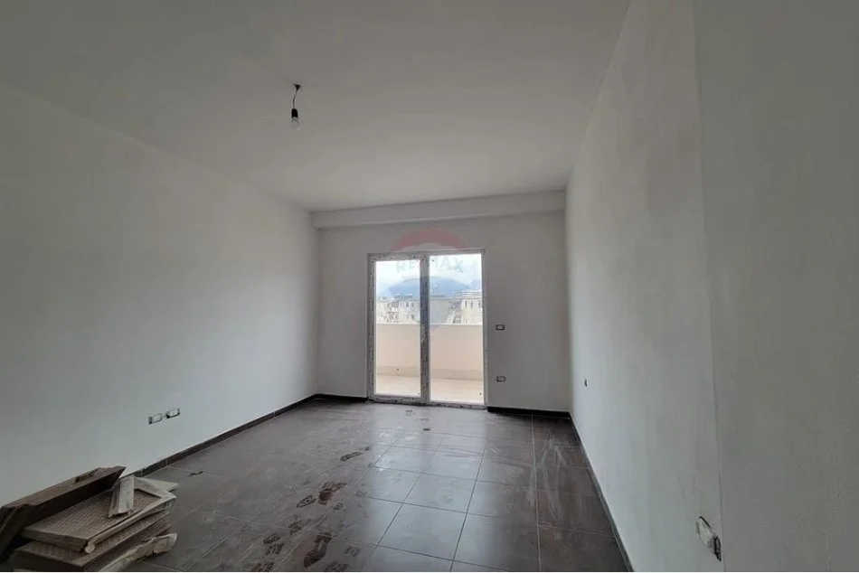Tirane, shitet apartament 2+1+Ballkon Kati 3, 111 m² 156.500 € (Dritan Hoxha)