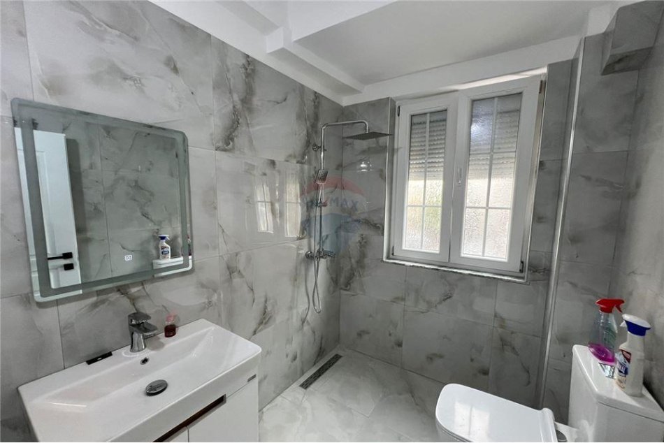Tirane, shitet apartament 1+1, Kati 2, 48 m² 115,000 € (Rruga e Kavajes - 21 Dhjetori, Shqipëri)