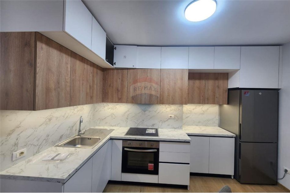 Tirane, shitet apartament 1+1 Kati 4, 72 m² 99,000 € (Rr. Mikel Maruli - Astir-Bar Artisti - Astir, Albania)