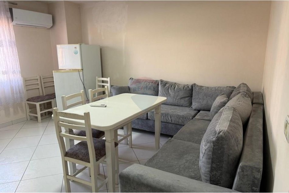 Tirane, jepet me qera apartament 2+1 Kati 1, 130 m² 600 € (Don Bosko)