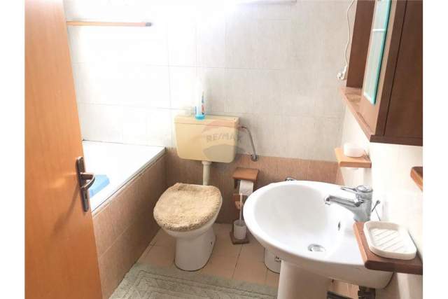 Tirane, jepet me qera apartament duplex 2+1+A+BLK Kati 2, 145 m² 500 Euro (Kristal Center, Komuna Parisit.)