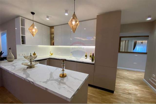 Tirane, shes apartament 3+1+A+BLK Kati 4, 130 m² 259.000 Euro (Stadiumi Qemal Stafa)