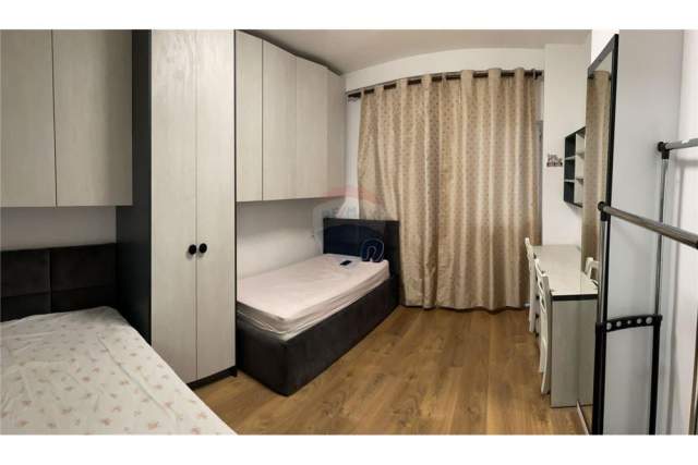 Tirane, jepet me qera apartament 2+1+BLK Kati 1, 140 m² 400 Euro (Rruga Rrapo Hekali)