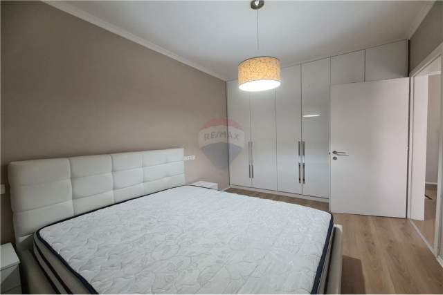 Tirane, jepet me qera apartament 1+1 Kati 6, 70 m² 450 Euro (Rruga Kavajes)