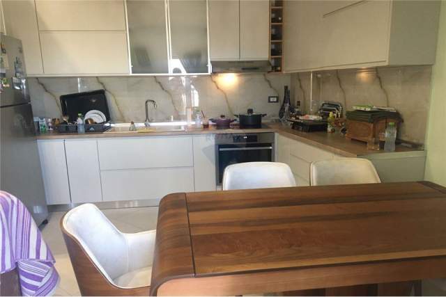 Tirane, ofert apartament 2+1+BLK Kati 4, 125 m² 400 Euro (Fresku)
