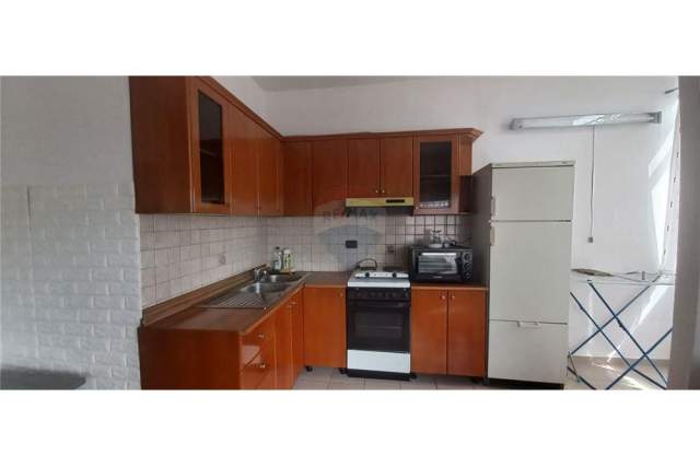 Tirane, jepet me qera apartament 1+1 Kati 4, 70 m² 400 Euro (Myslym Shyri)