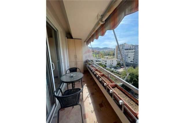 Tirane, jepet me qera apartament 2+1+BLK Kati 7, 130 m² 550 Euro (Liqeni Artificial)