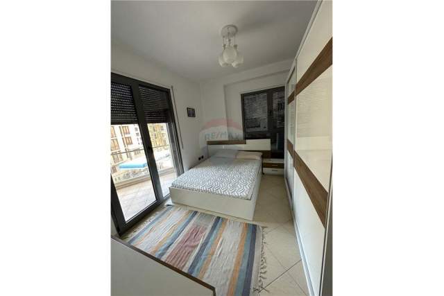 Tirane, jepet me qera apartament 2+1+A+BLK Kati 2, 105 m² 700 Euro (Rruga e Kosovareve)
