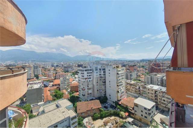 Tirane, jepet me qera apartament 1+1 Kati 14, 62 m² 500 Euro (9 Kateshet)