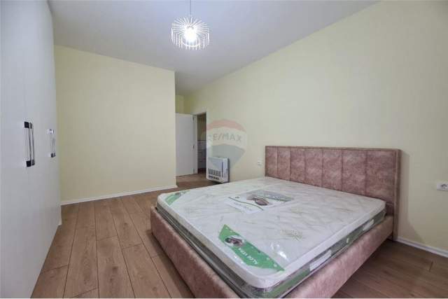 Tirane, jepet me qera apartament 2+1+BLK Kati 5, 119 m² 650 Euro (Rruga Kavajes)