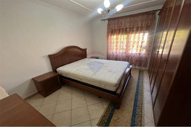 Tirane, jepet me qera apartament 1+1 Kati 5, 65 m² 40.000 Leke (Rruga Asim Vokshi)