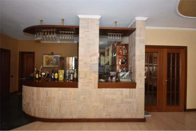 Tirane, jepet me qera apartament 2+1+BLK Kati 8, 125 m² 850 Euro (Dervish Hima)