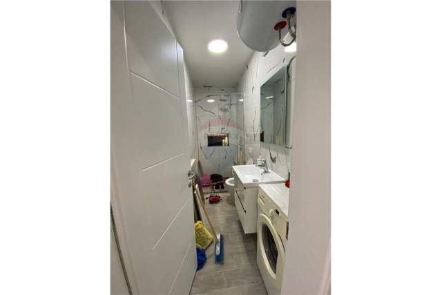 Tirane, jepet me qera 1+1 Kati 1, 50 m² 400 Euro (21 dhjetori)