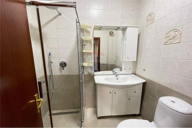 Tirane, jepet me qera apartament 2+1+BLK Kati 2, 128 m² 550 Euro (Shkolla Baletit)