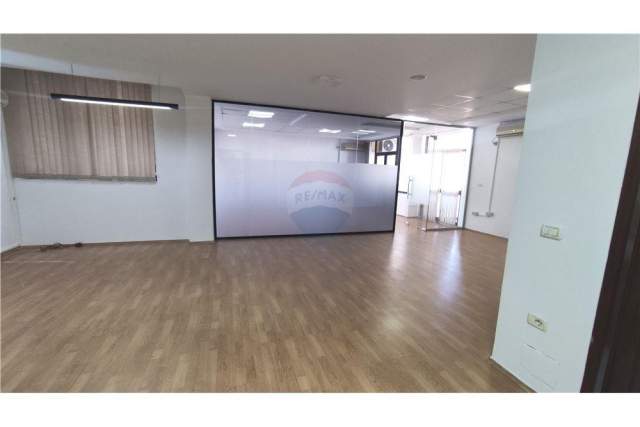 Tirane, ofert zyre Kati 5, 200 m² 2.000 Euro (Ismail Qemali)