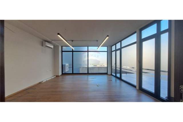 Tirane, jepet me qera ambjent biznesi Kati 1, 250 m² 3.000 Euro (Rruga e Dibres)